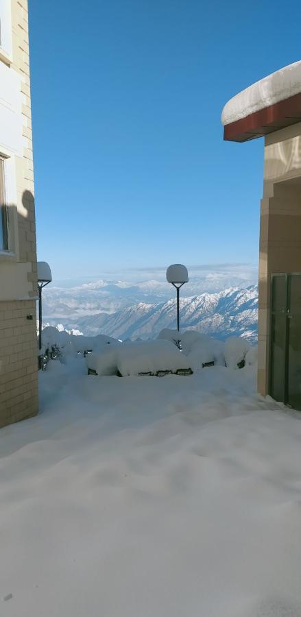 Radisson Kufri Hotel Shimla Bagian luar foto