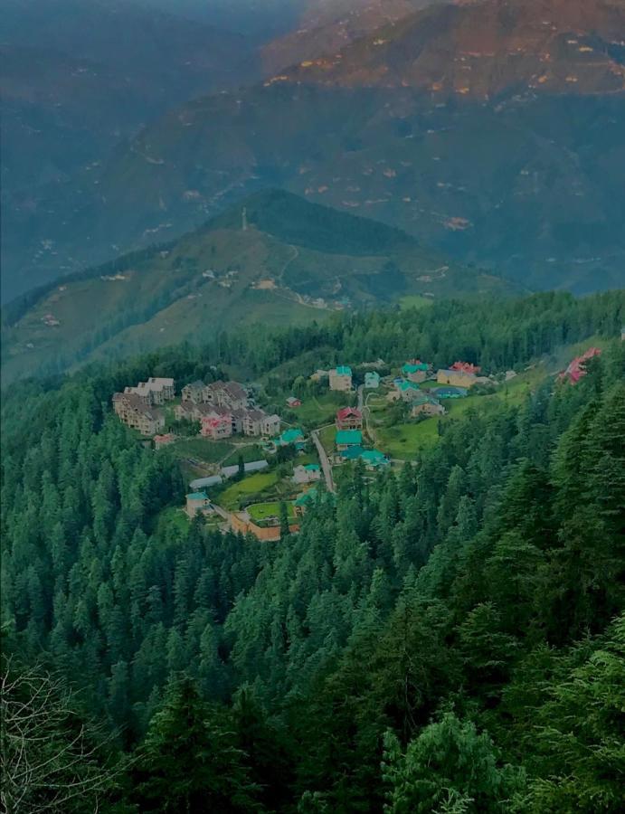 Radisson Kufri Hotel Shimla Bagian luar foto