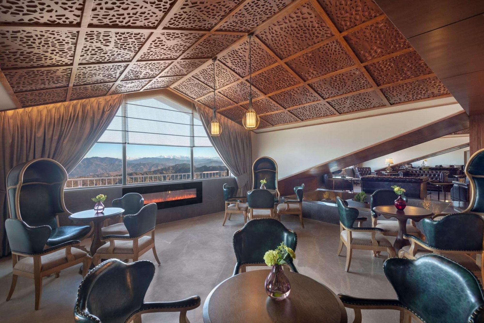Radisson Kufri Hotel Shimla Bagian luar foto